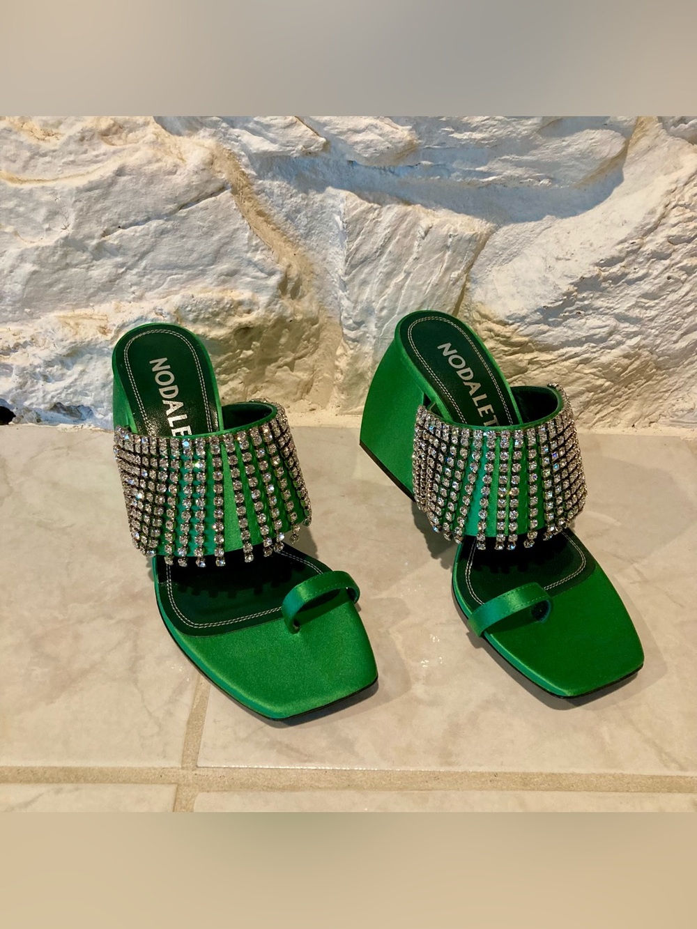 NWOT Nodaleto Bulla Preston mules featuring cascading crystal embellishments